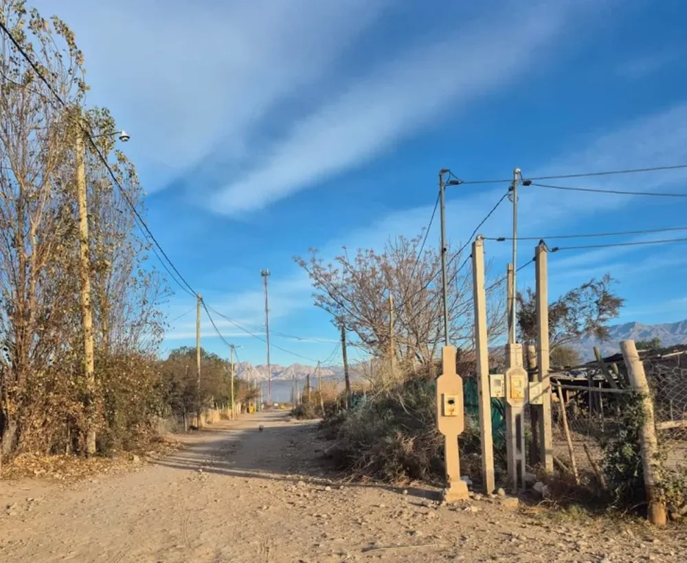 Naturgy San Juan finalizó obras de electrificación en barrio de Ullum