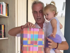 El regalo que Marley le llevó a Milenka desde San Juan: lo eligió Vicky Xipolitakis. El regalo que Marley le llevó a Milenka desde San Juan: lo eligió Vicky Xipolitakis.