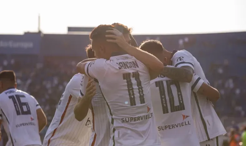 Vélez aguantó el resultado ante un Newell’s que fue pura impotencia