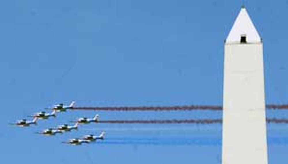 Aviones franceces decoraron el cielo porteño