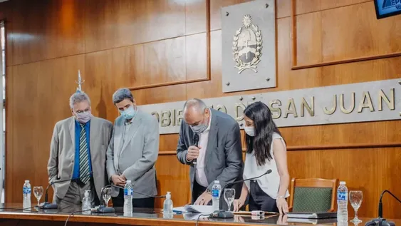 Hay avance con obras eléctricas para Valle Fértil y el desarrollo de Sarmiento