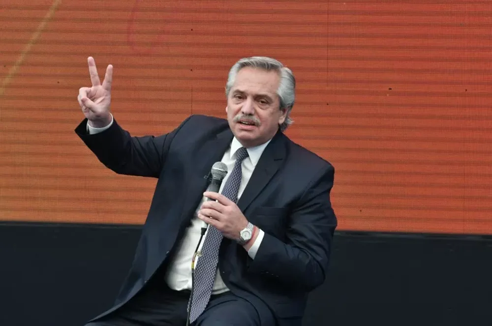 Cómo es el plan que capacita a jóvenes y otorga hasta $100.000