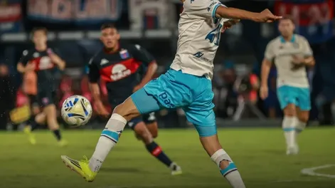 Racing volvió a perder, cayó ante Tigre y se hunde en el Torneo Apertura