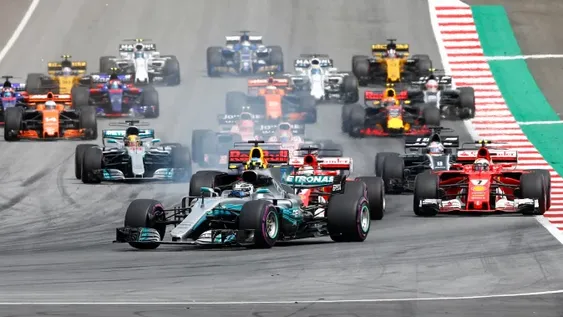 Bottas se impuso en Austria y Vettel amplió su ventaja en la general