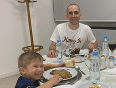 nahuel gallo ceno con su familia: vamos a denunciar los crimenes de lesa humanidad nahuel gallo ceno con su familia: vamos a denunciar los crimenes de lesa humanidad