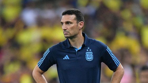 Scaloni asistirá al sorteo