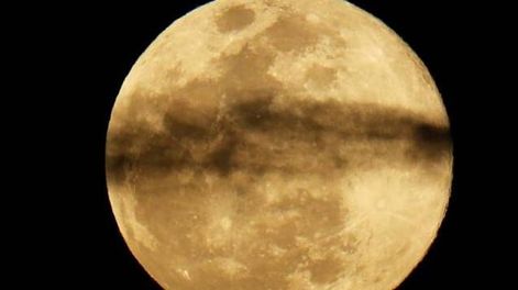 Esta noche se podrá ver una Superluna de Gusano: qué es y cómo observarla