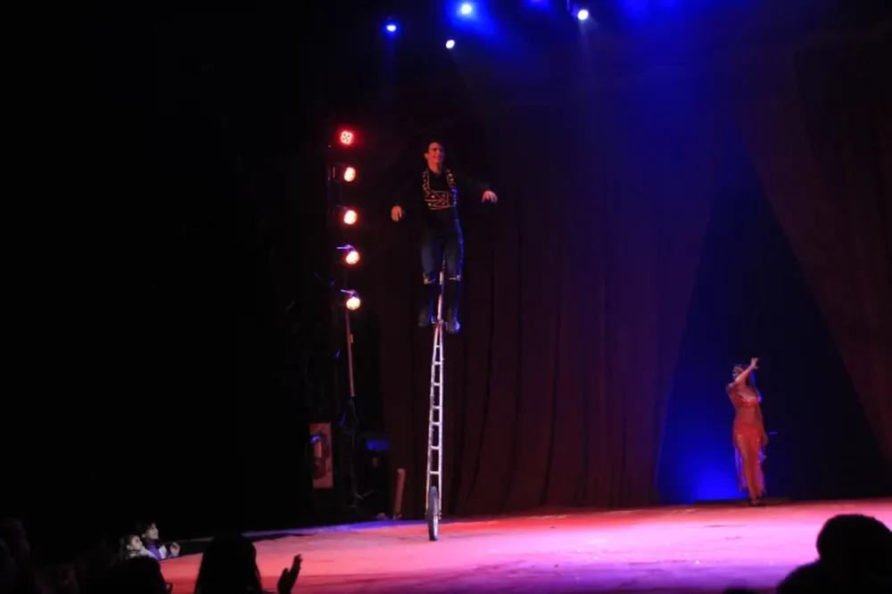 Humor y adrenalina,  la fórmula secreta