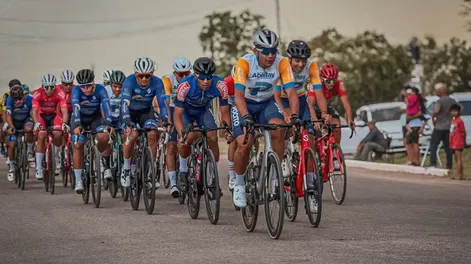 Temporada. El ciclismo de San Juan sigue con el calendario y esta vez en la Doble Cerrillo apareció el campeón, Leo Cobarrubia. (foto archivo).