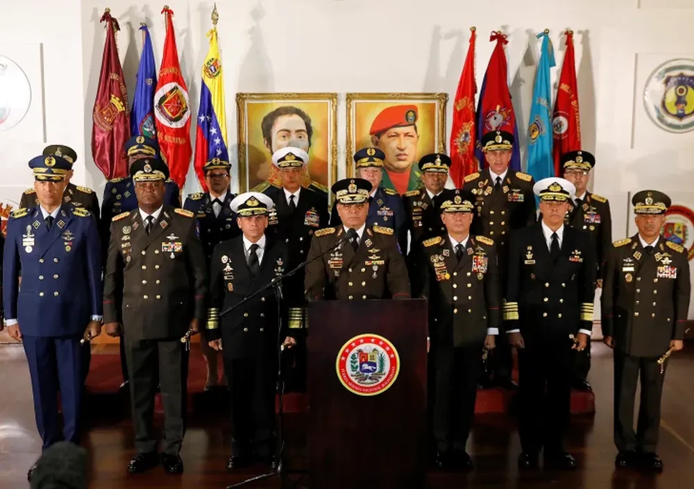 Militares declaran su lealtad a Maduro y denuncian un golpe de Estado