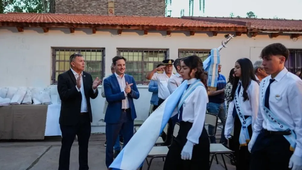 Técnicos Mineros. Calingasta.-