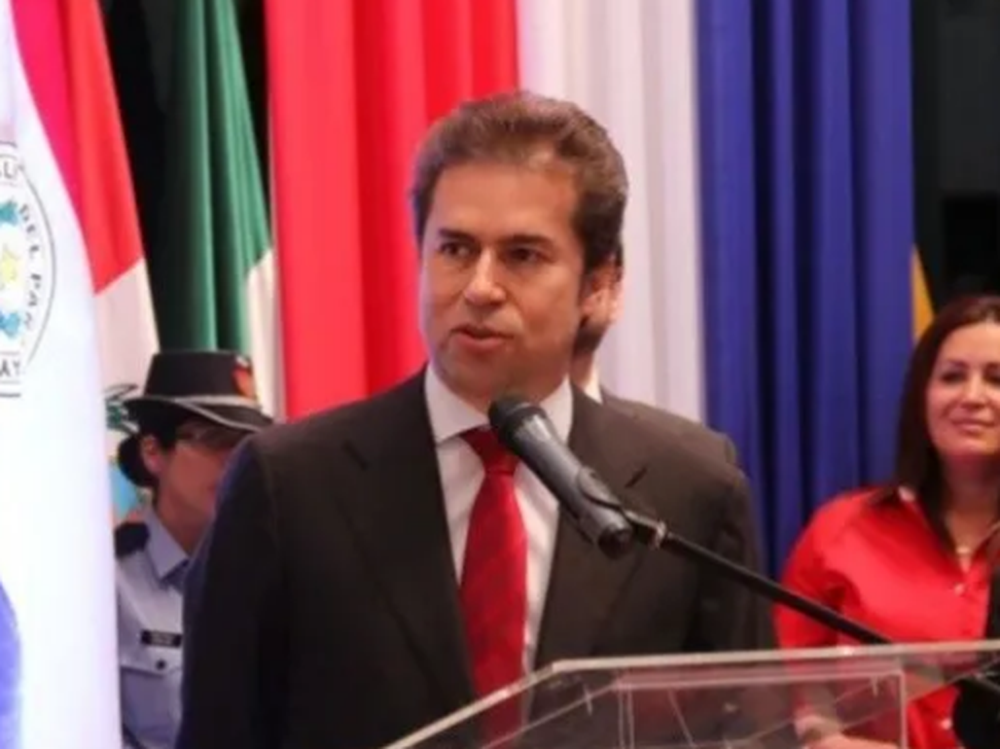 A lo Trump, ministro paraguayo dice que quiere “levantar una muralla en la frontera con Argentina”