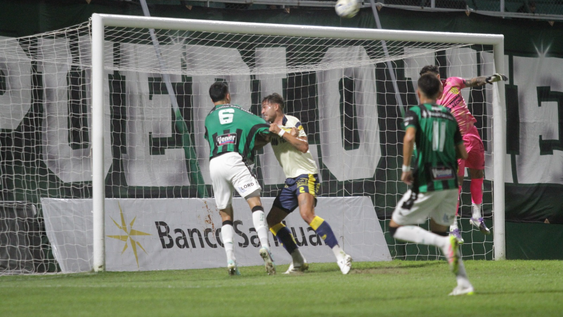 San Martín cayó ante Atlanta por la Primera Nacional tras un gol en el final del segundo tiempo.