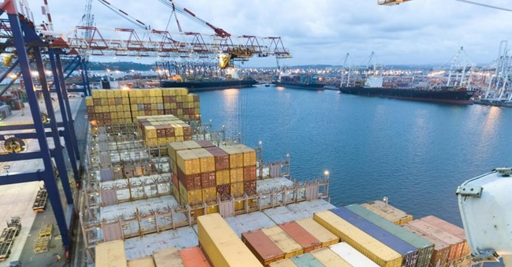 LAS EXPORTACIONES REGIONALES alcanzaron los USD 8.649 millones exportados en el período octubre 2023-septiembre 2024, habiendo importado USD 791 millones, lo que arroja un superávit comercial de USD 7.858 millones.