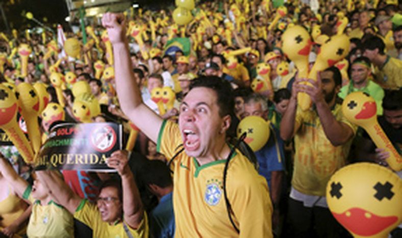 Un Brasil dividido se volcó a las calles para seguir la votación en Diputados