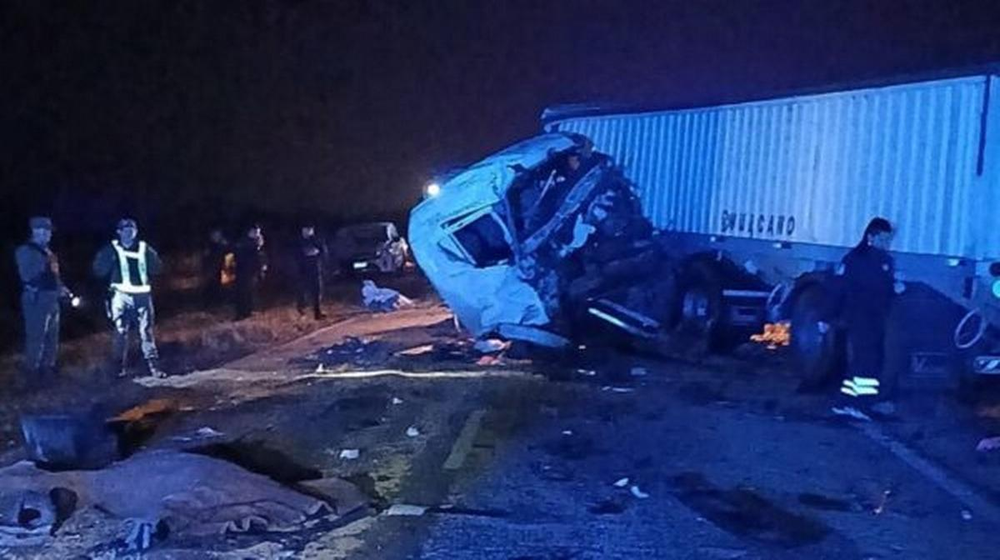 Tremendo triple choque de camiones: un muerto y heridos