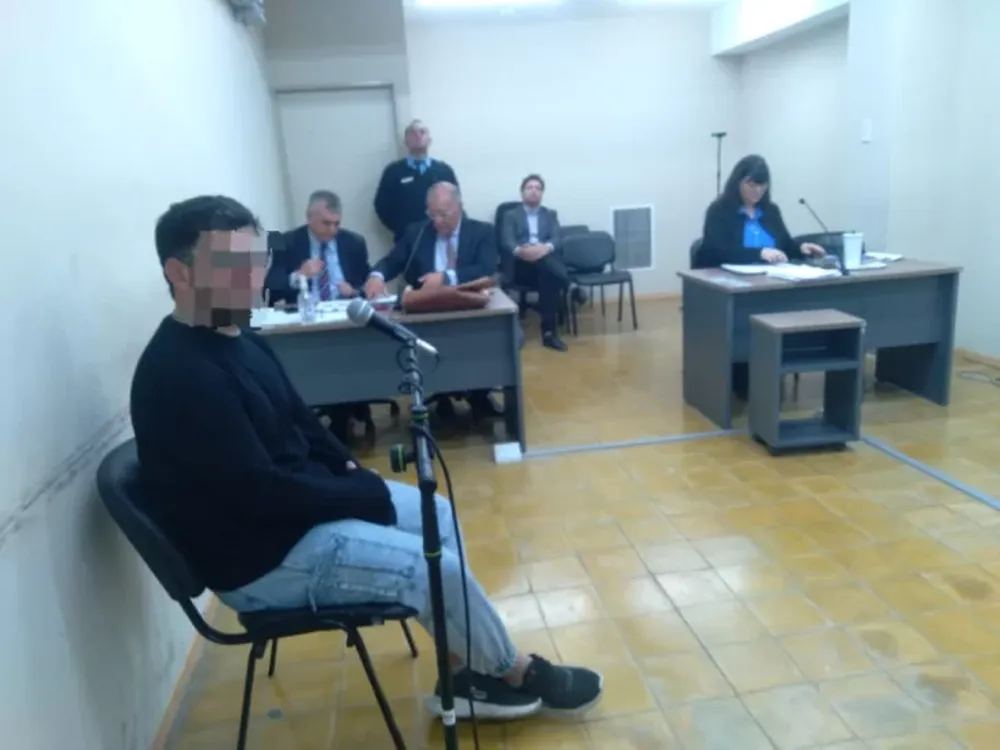 El sospechoso pasó tres meses en la cárcel y llegó libre al juicio. El viernes se decide su suerte procesal.