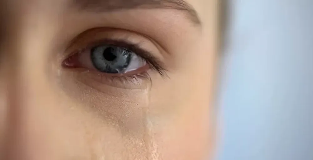 ¿Pueden las lágrimas transmitir coronavirus?