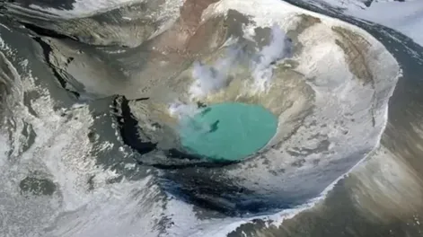 A 5.000 METROS. El Tupungatito, un volcán activo en plena cordillera.