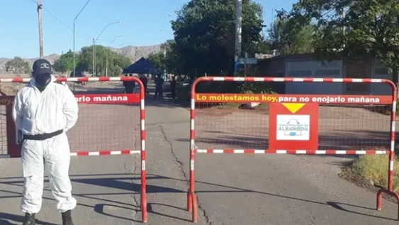 Bloquean populoso barrio albardonero  en busca de casos de coronavirus