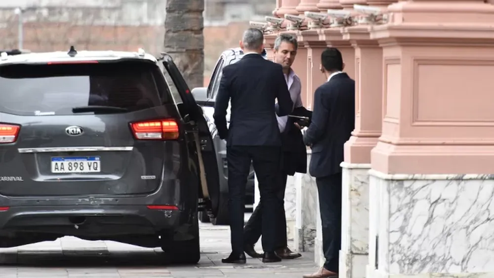 Javier Milei se reunió con su gabinete durante dos horas tras el revés electoral