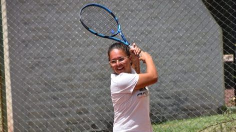 Trinidad Vagliengo busca apoyo económico para continuar en el mejor tenis nacional