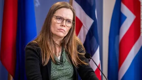La primera ministra de Islandia y dos de sus ministras convocaron a un paro