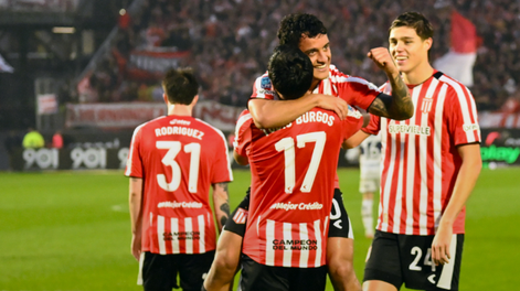 Estudiantes goleó 4-0 a Gimnasia en el clásico de La Plata