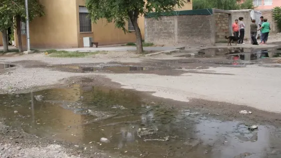 Rawson hace números para ayudar a los vecinos a conectarse a las cloacas