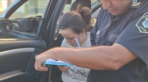 La pasajera comentó que en medio del viaje comenzó a sentir síntomas extraños por eso tomó la decisión.