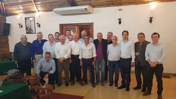 En reunión con gremialistas de la CGT, Lavagna descartó la posibilidad de unión con CFK