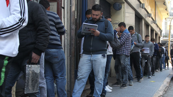 segun el indec, la desocupacion trepo al 7,9% y crecio la informalidad laboral en el pais