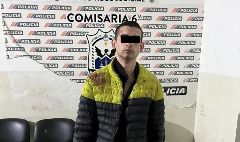 Vecinos atraparon a un ladrón tras robar en una casa y lo entregaron a la Policía