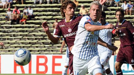 Godoy Cruz le ganó a Lanús en Mendoza