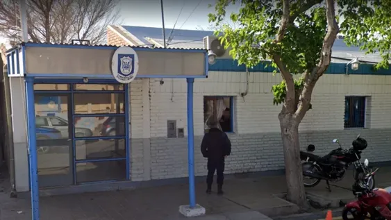 Borracho, un sujeto discutió con su pareja y luegó intentó asfixiarla