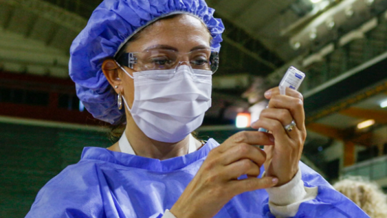 Quiénes, dónde y cómo se pueden vacunar ahora en San Juan contra el coronavirus