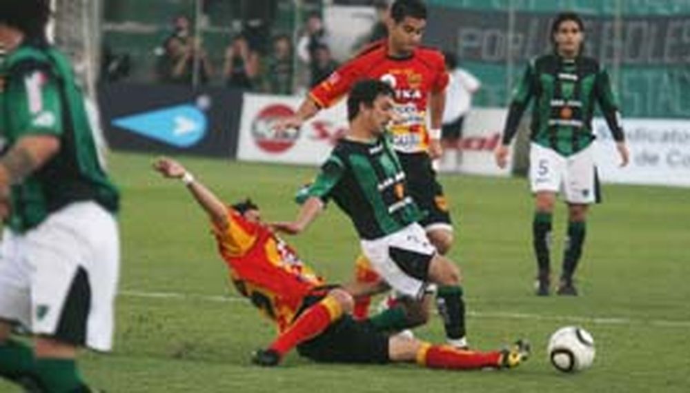 San Martín es puntero del campeonato en soledad