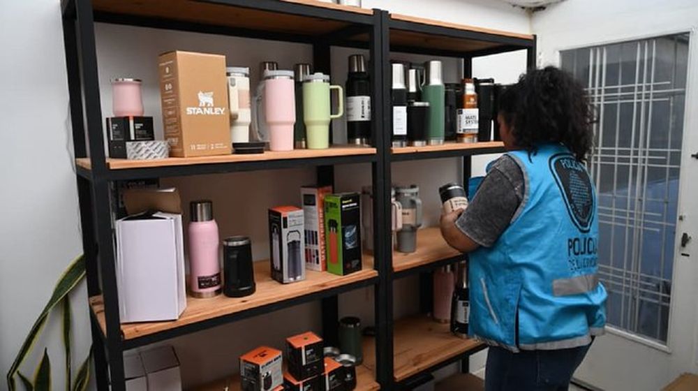 Secuestraron más de 12.000 termos y mates truchos por un valor de $500 millones