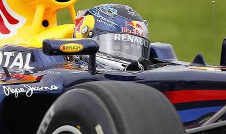 Vettel estrenó su corona ganando en el debut