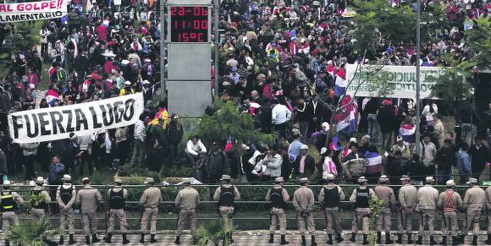 Proyectiles y balas de goma en el Congreso