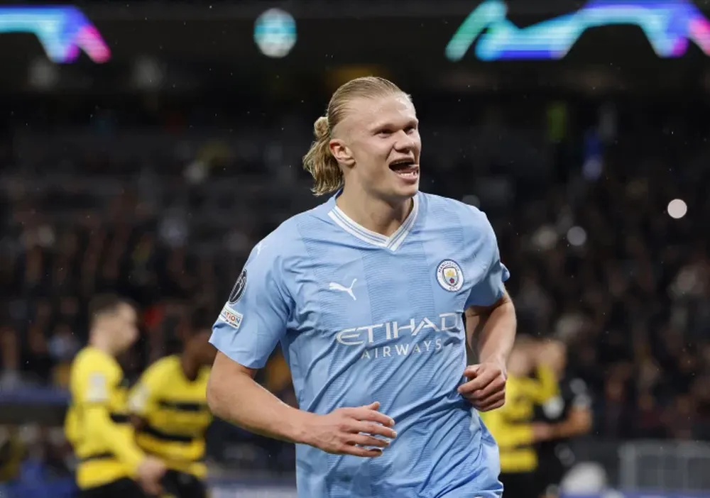 Manchester City ganó y lidera con puntaje ideal