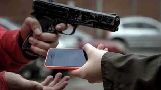 Balean en una pierna a un empleado de OSSE para robarle el teléfono