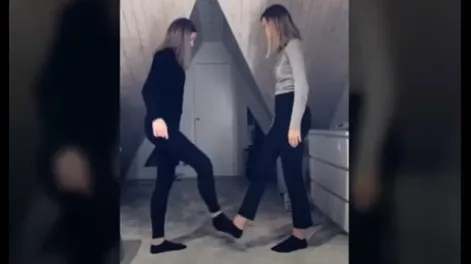 El desafío viral de Tik Tok que dejó a una mujer con los tobillos rotos