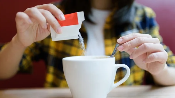 ¿Consumís edulcorantes artificiales? Así afectan realmente tu salud