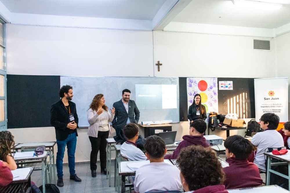 Capacitación en las escuelas. Foto: prensa Seguridad.
