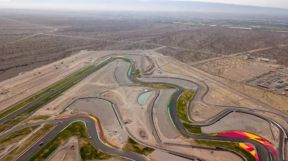 [VIDEOS] Los boxes y las tribunas de El Villicum, desde adentro