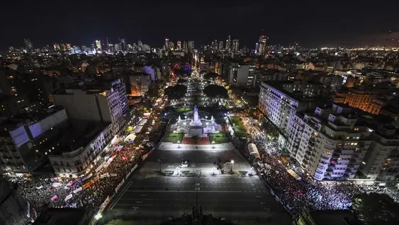 Se extiende la sesión y se espera un resultado ajustado