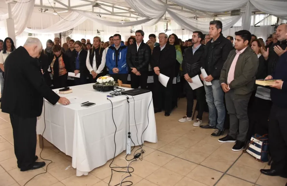 Después de dos años, la Iglesia vuelve a reunir a políticos y dirigentes en un retiro