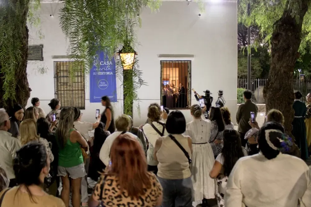 La Casa Despierta de Noche en la Casa Natal de Sarmiento