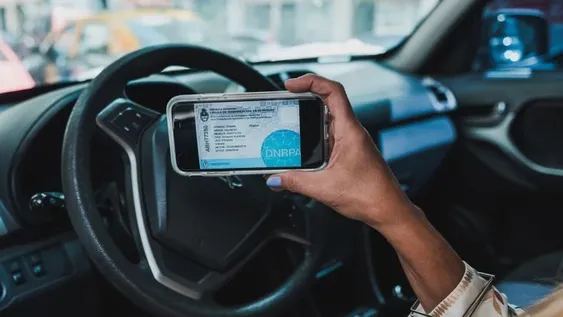 IMPORTANTE. Para sacar la Cédula azul el titular del vehículo debe ingresar a Mi Argentina y hacer e trámite online. Se puede revocar por la misma vía.